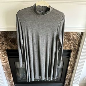 Tres Bien gray long sleeved tunic